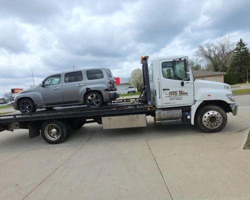 Mg towing truck